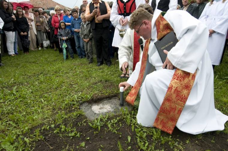 Hogy a múltból tanulva újat építsünk
