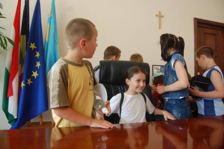 Gyereknap megyeháza-látogatással