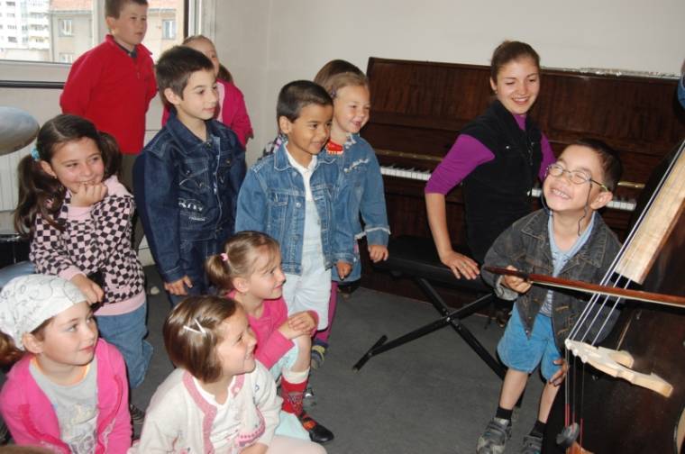 Nemezeltek, táncoltak és hangszerekkel ismerkedtek a nyílt napon