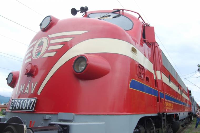 Csíkszeredában a Székely Gyors és a Csíksomlyó Expressz