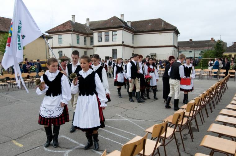 Fúvószenekarral búcsúztatták a szentmártoni végzősöket