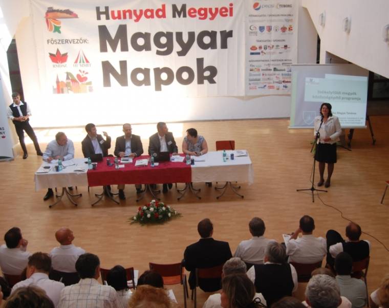 Összetartozunk szórványkonferencia Déván
