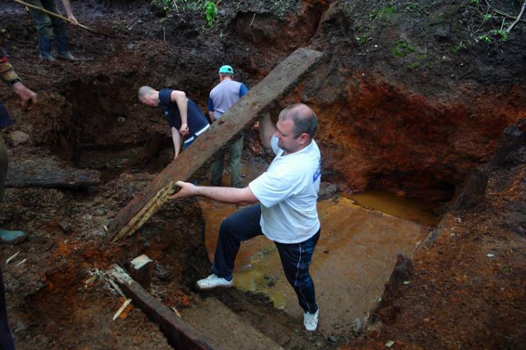Közös munkával újul meg a Papok Feredője