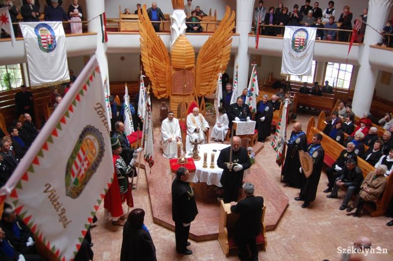 &bullet;  Fotó: Iochom Zsolt