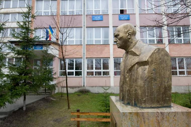Ünnepel Hargita megye legnagyobb általános iskolája