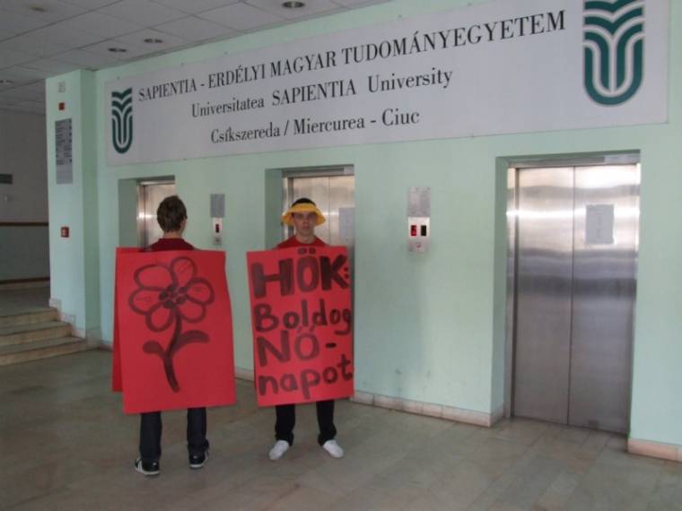 Az emberiség szebbik felét ünnepelték