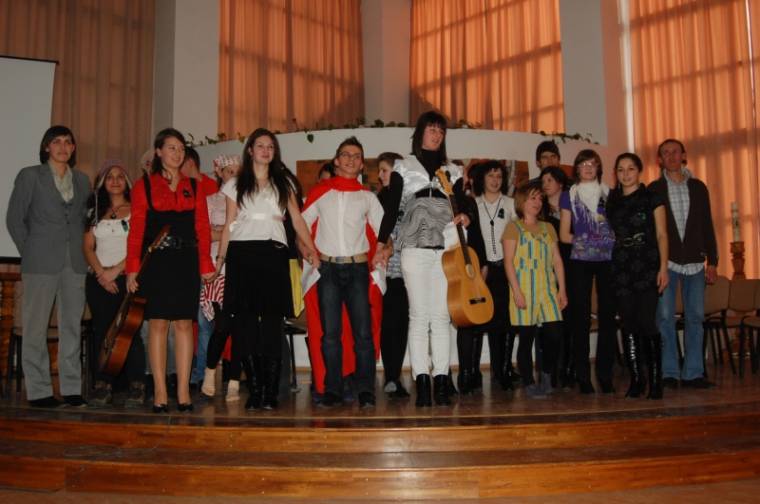 79 végzős tanulót nagykorúsítottak