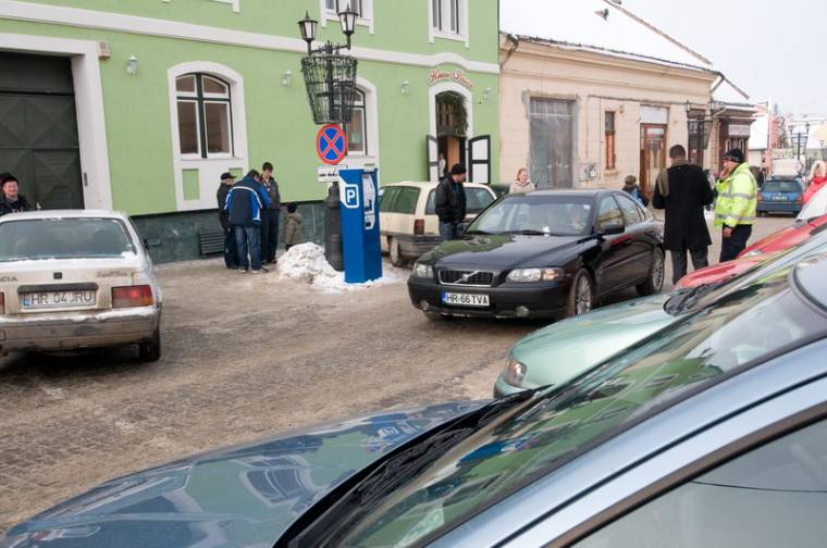 Hétfőtől drágul a parkolás Csíkban