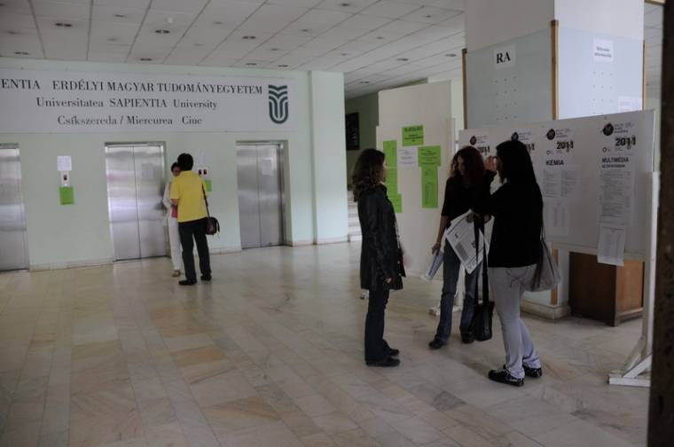 Zajlanak a készségpróbák