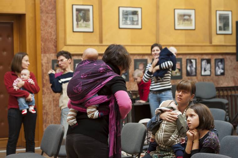 Kerítenek pénzt a gyedre – Bátorítanák a gyerekvállalást