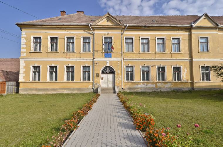 Felújításra vár a szépvízi iskola