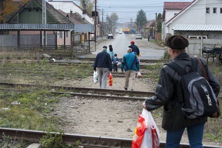 Aláírásgyűjtés a biztonságos átkelésért