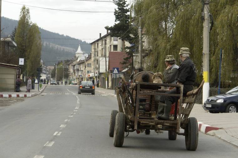 Átminősítenék a 25 ezernél kevesebb lakosú városokat