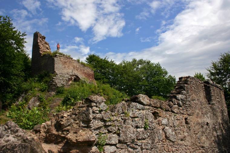 Akadályozza a bálványosi várrom restaurálását a Romsilva