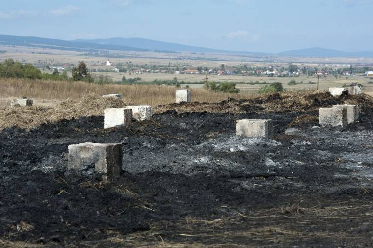 Száz tonna széna égett el Szécsenyben