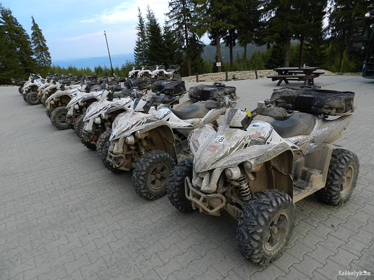 &bullet;  Fotó: Pinti Attila