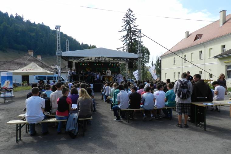 Keresztény fiatalok találkoznak Csíksomlyón