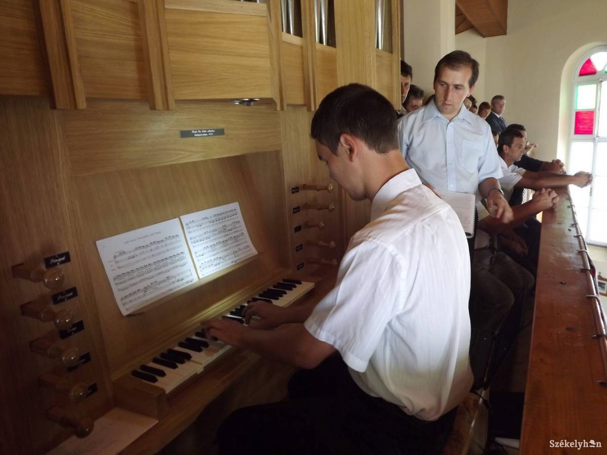 &bullet;  Fotó: Rédai Botond