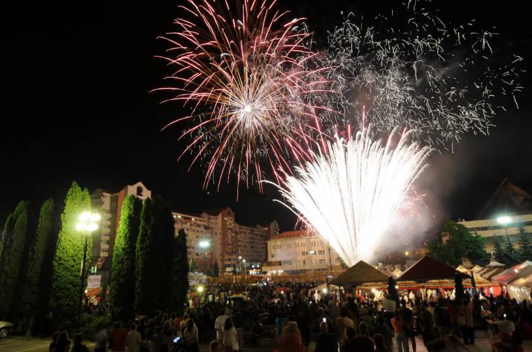 Látványos tűzijátékkal búcsúztatják a városnapokat