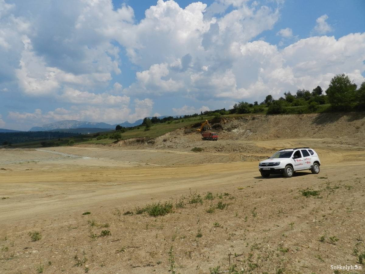 &bullet;  Fotó: Pinti Attila