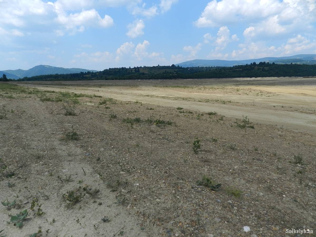 &bullet;  Fotó: Pinti Attila