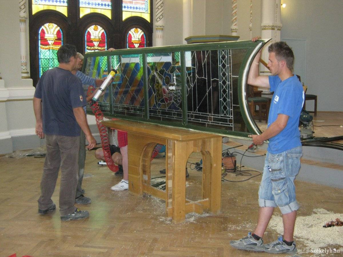 &bullet;  Fotó: Pinti Attila