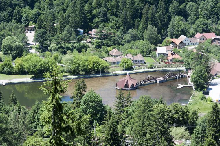Továbbra is keresik a Tusnádfürdőn eltűnt fiatalt