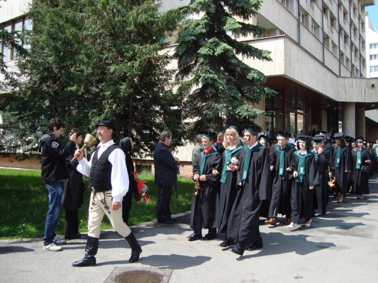 Százhetven sapientiás ballagott