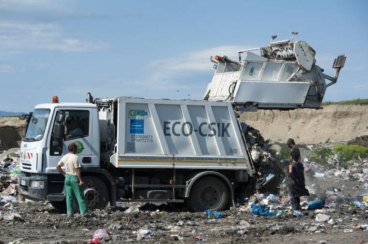 Versenyeztetnék a hulladékszállító cégeket
