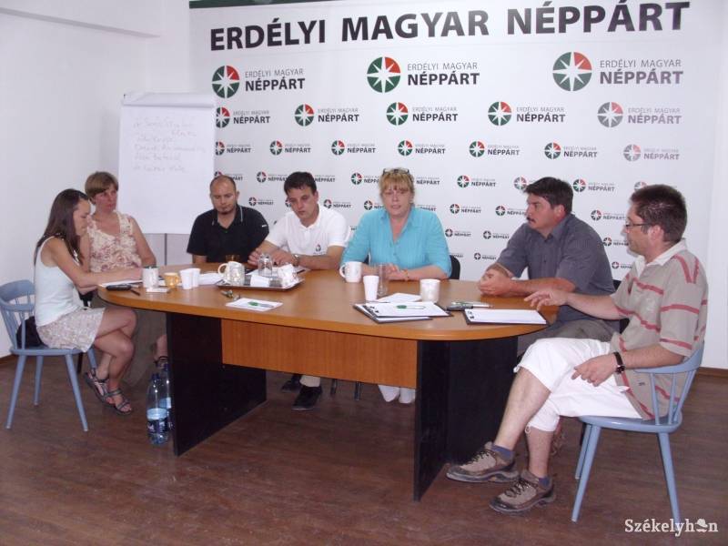 &bullet;  Fotó: Bíró József