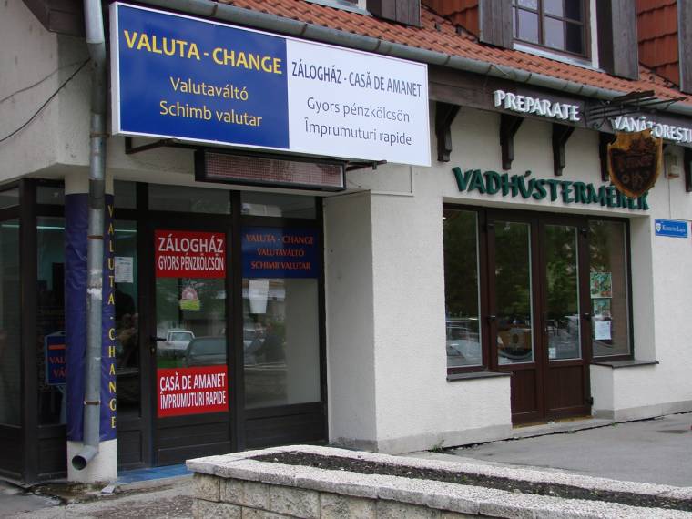 Pénzzel teli széfet loptak Csíkszeredában