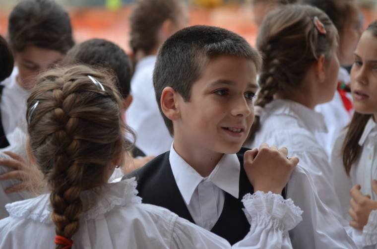 Gyermeknéptánc Kászonaltízen