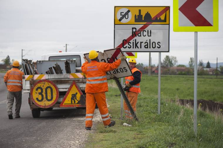 Hibásan feliratozott táblák