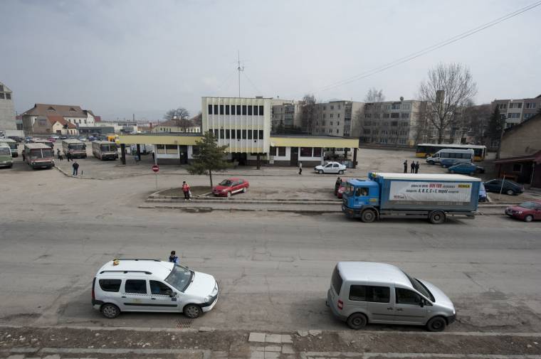 Parkolóhelyekért harcolnak a taxisok