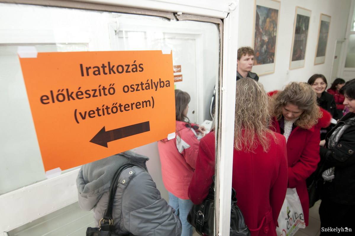 Március 29-től nyújthatják be a szülők az iskolákban a kitöltött beiratkozási kéréseket. Archív &bullet;  Fotó: Kristó Róbert