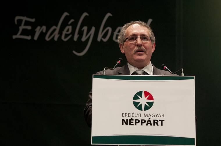 Elvszerűséget vár Bukaresttől az EMNP