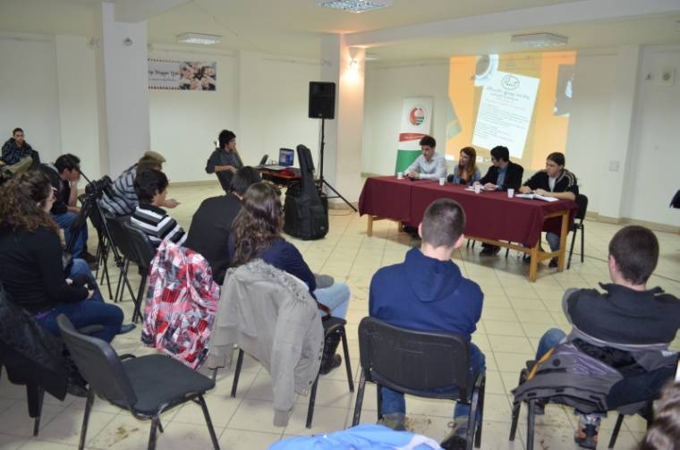 Kávéházi menü: fotó, zene és irodalom