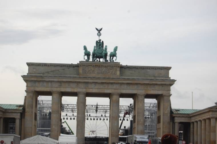 Oltáshoz kötnék több szakma gyakorlását, a tömegközlekedéshez is kellhet zöldigazolvány Németországban