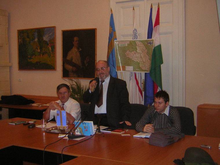 Hitet kell adni az embereknek