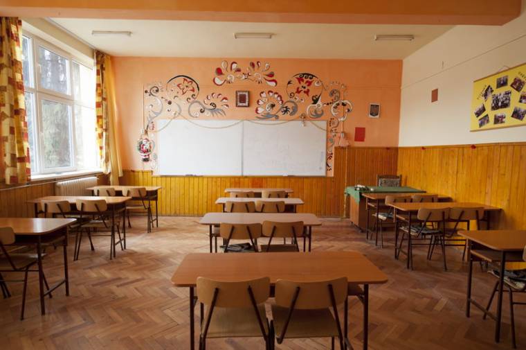 Szombaton pótolják be a szabadnapokat a tanintézetekben is