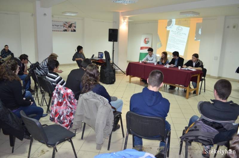 &bullet;  Fotó: Iochom Zsolt