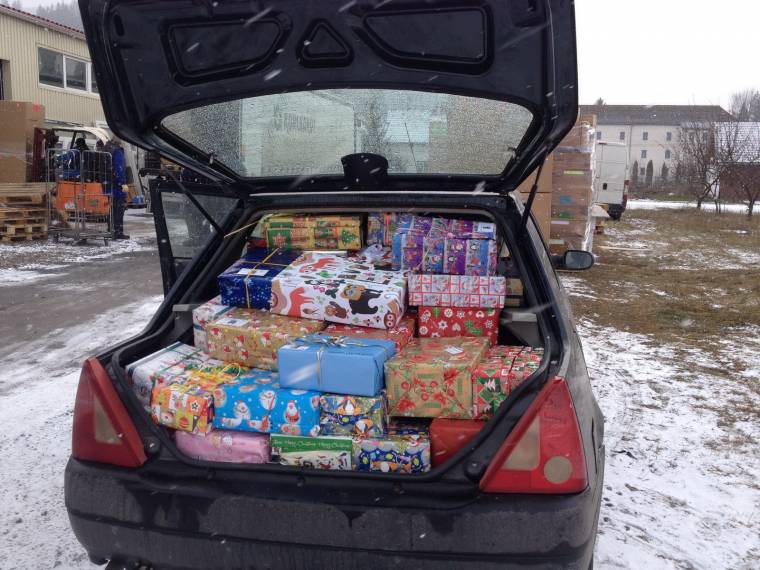 Székelyföldi diákok ajándéka csángómagyar gyerekeknek