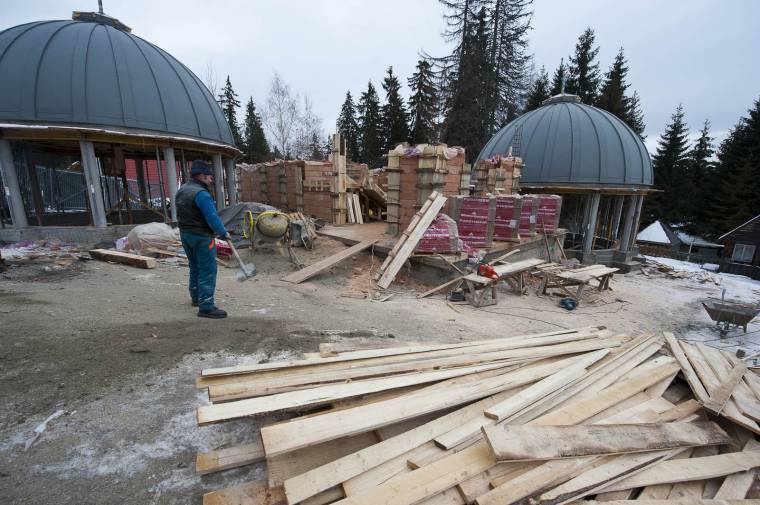 Tető alatt a mofettagödrök