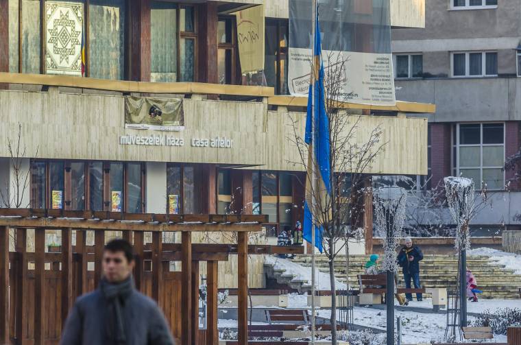 Himnuszéneklésre hívnak Csíkszeredában is