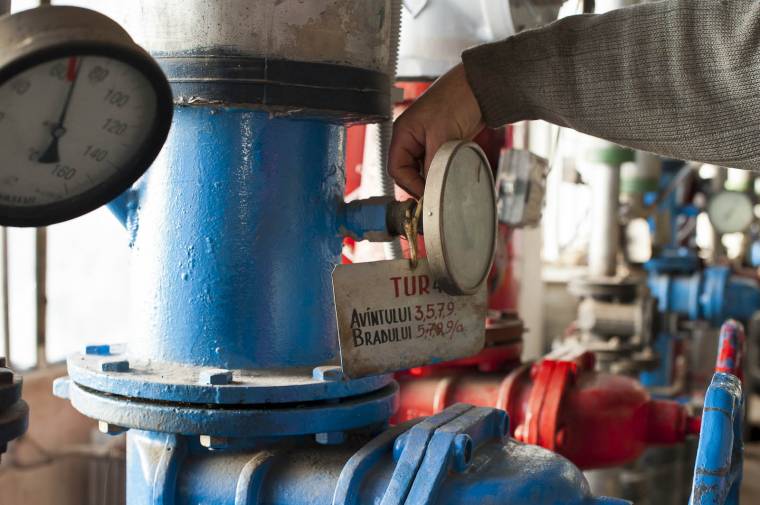 Országos viszonylatban is sokat fizetnek a csíkiak a távhőért