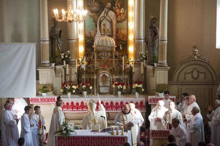 Megáldották a felújított templomot