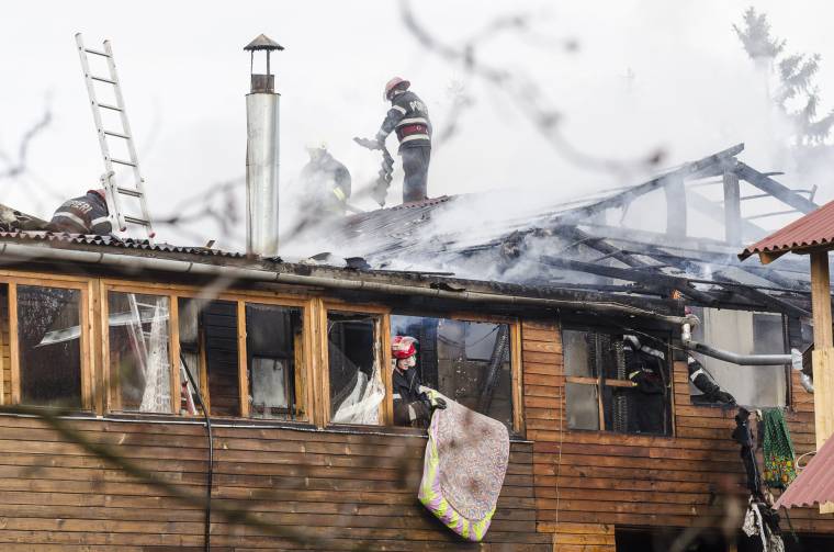 Bérlakásokban pusztított a tűz
