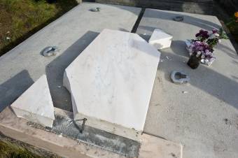 Elkapták a sírrongálót