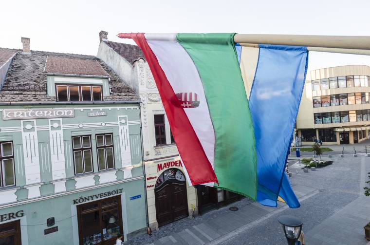 Újabb zászlóügyek Székelyföldön