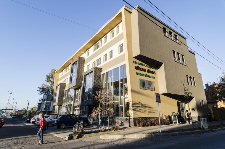 Iochom Zsolt verseskötetét mutatják be Csíkszeredában